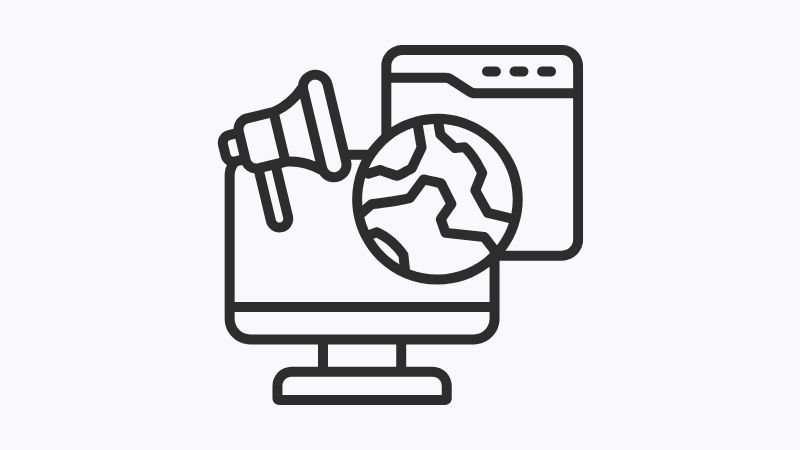 Consultores de marketing digital colaborando en una estrategia de hipersegmentación para una agencia de Google Ads cerca de mí.