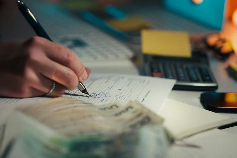 Smarketing para empresas en México: revisión de documentos y presupuesto con una calculadora antes de invertir
